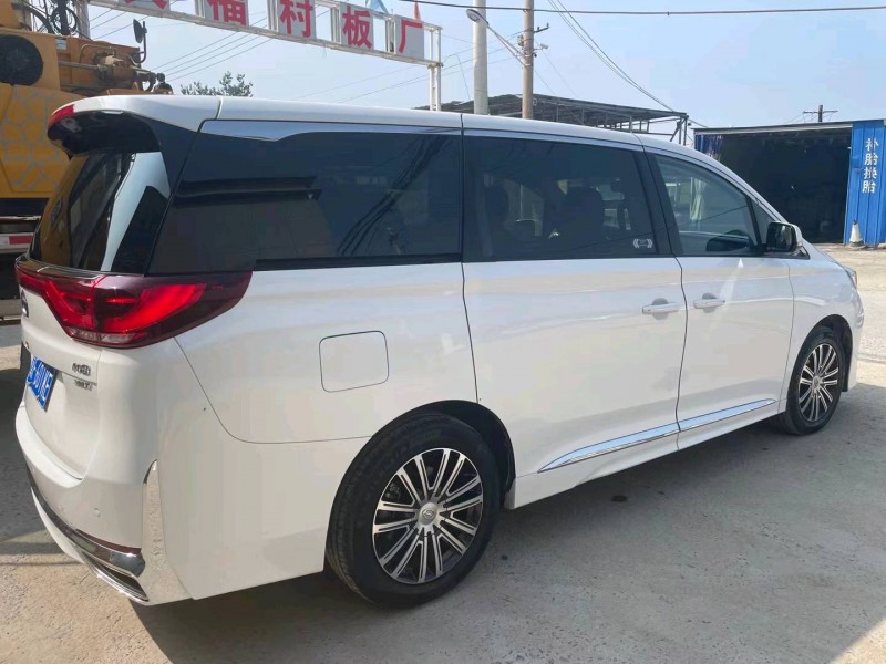 保定22年传祺M85