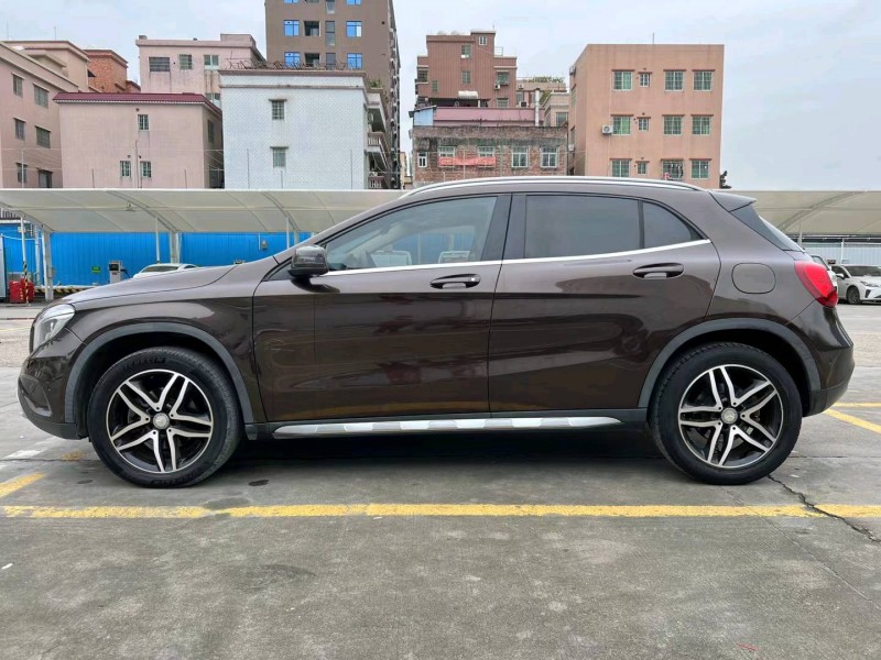 广州16年奔驰GLA4