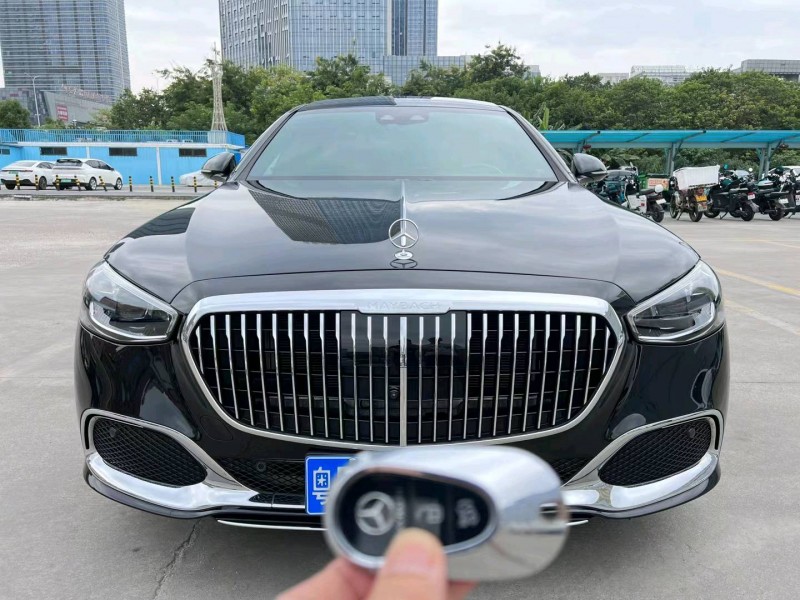 广州21年奔驰迈巴赫S级1