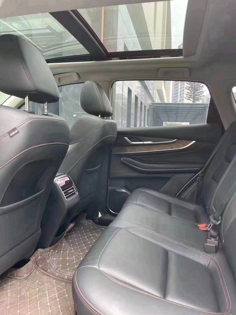 成都21年奇瑞星途7