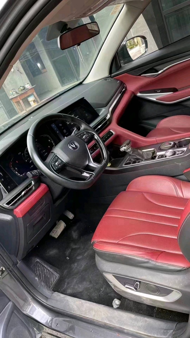 成都21年长安汽车CS755