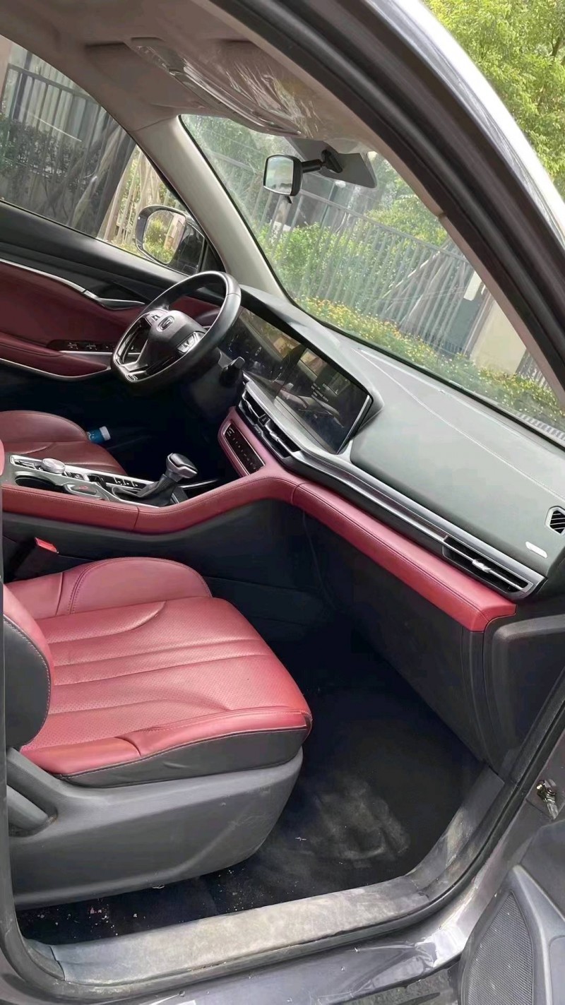 成都21年长安汽车CS758