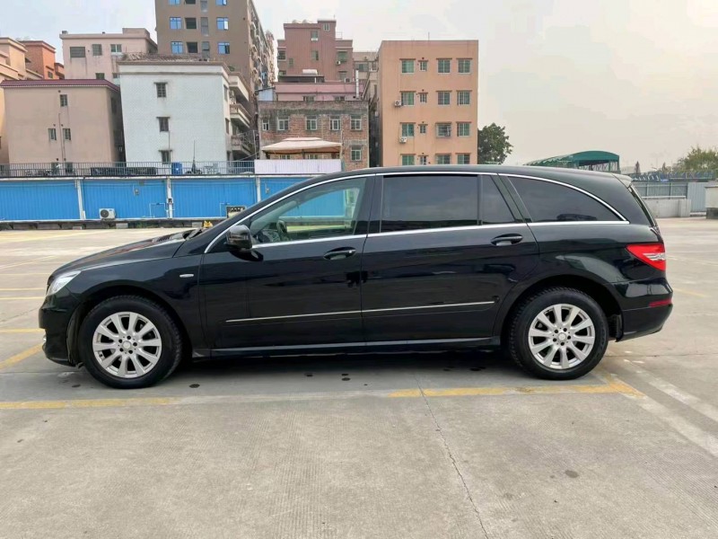 广州17年奔驰S4