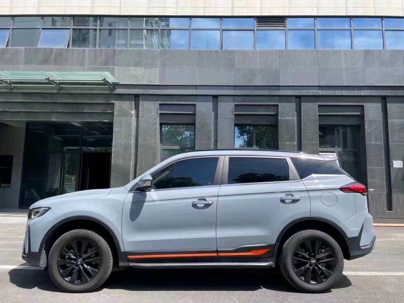 成都22年吉利博越3