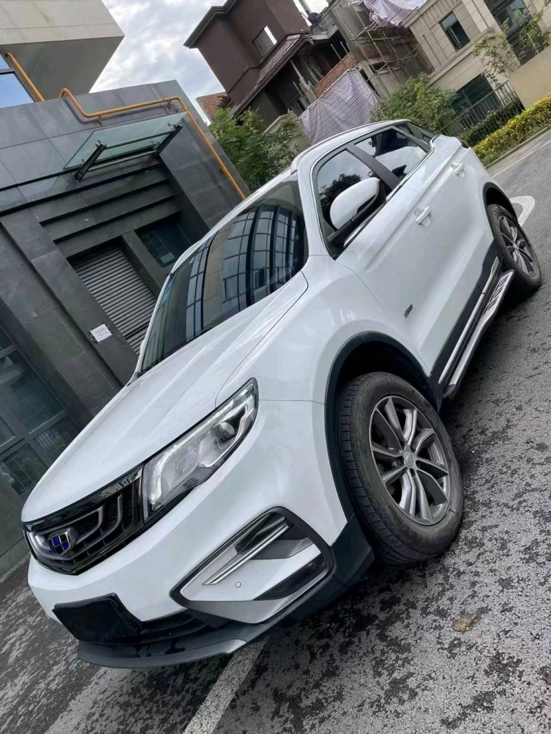 成都19年吉利博越1