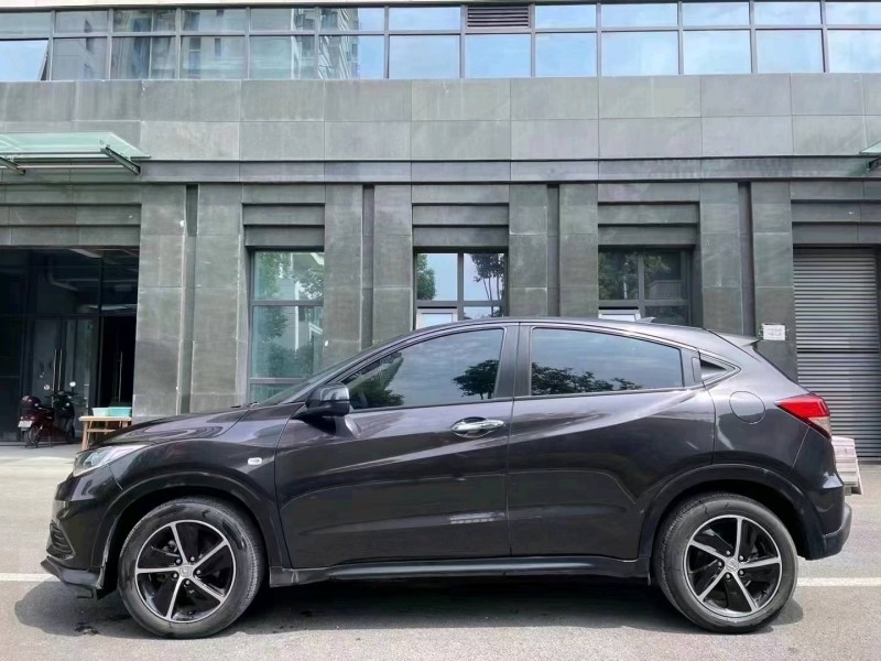 成都21年本田缤智3