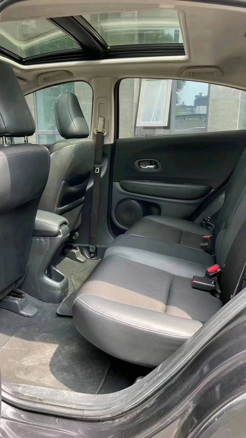 成都21年本田缤智9