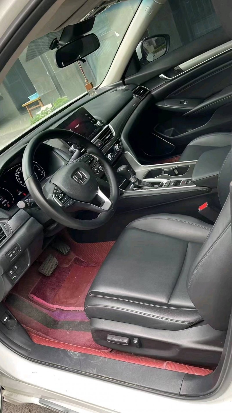 成都21年本田雅阁5