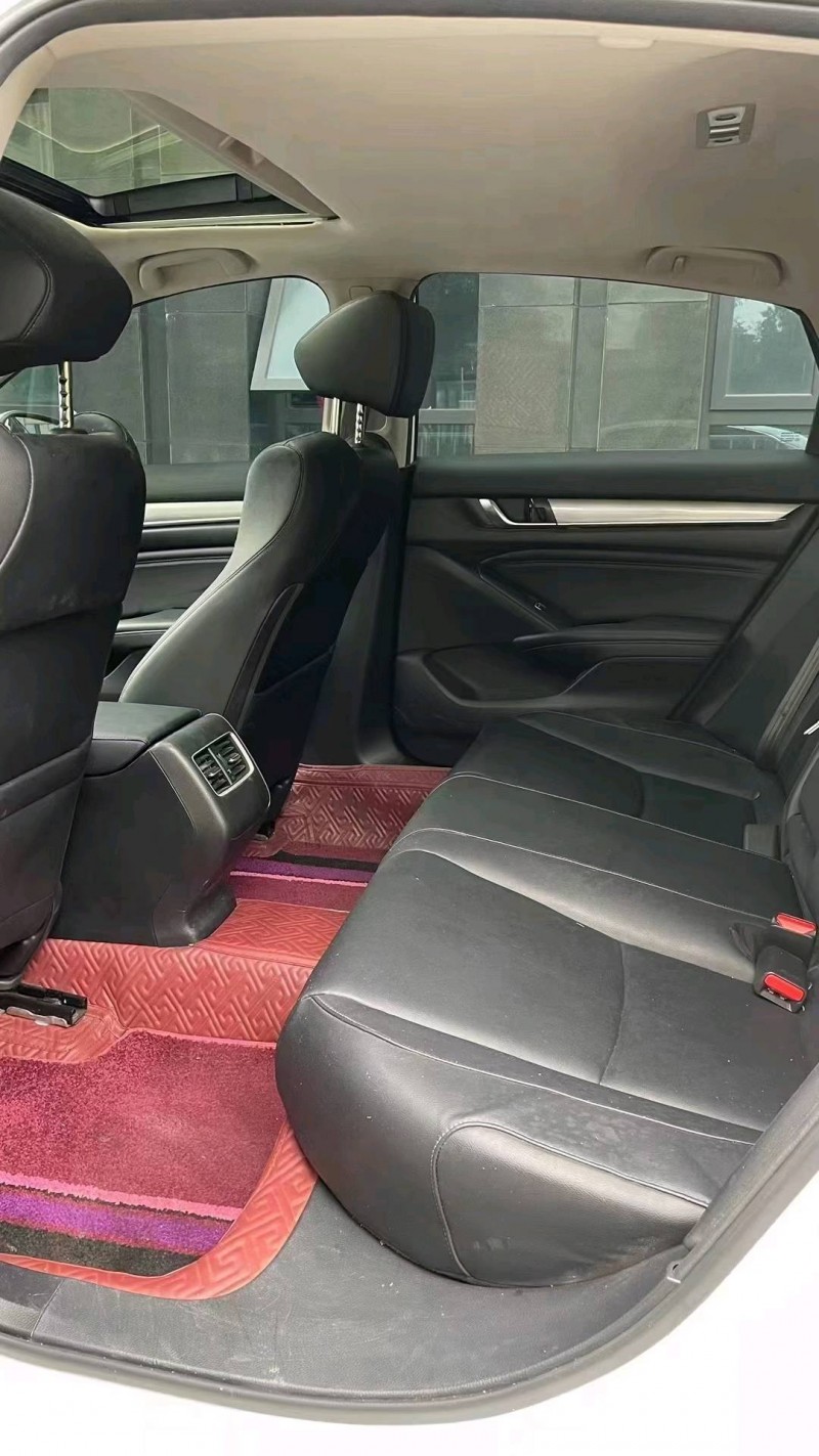 成都21年本田雅阁7