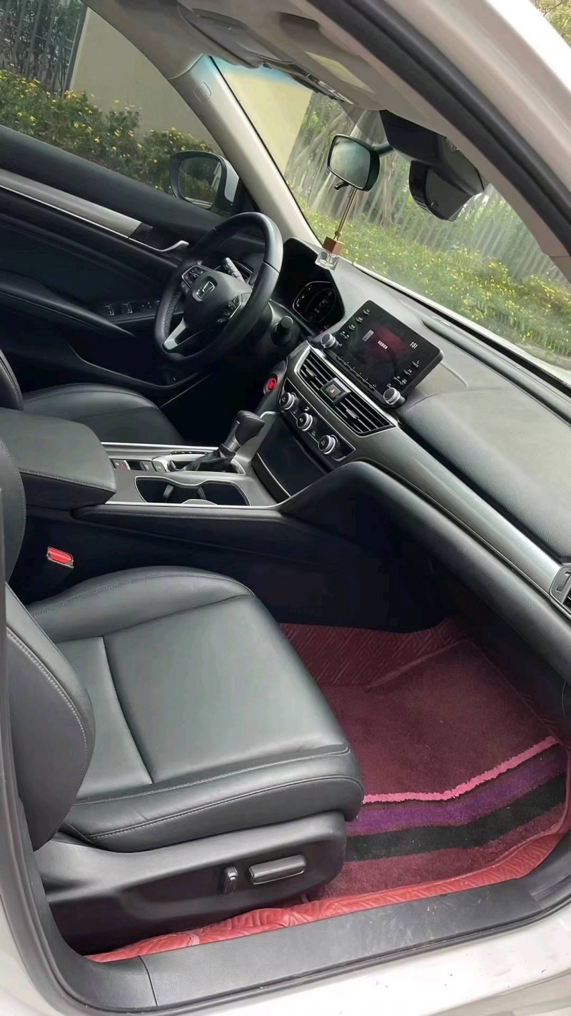 成都21年本田雅阁8