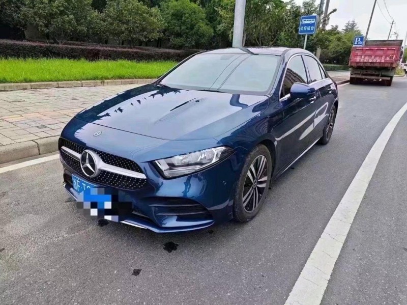 宜昌19年奔馳A3