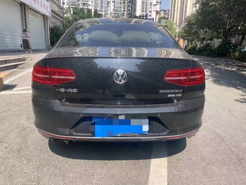 重庆18年大众迈腾4
