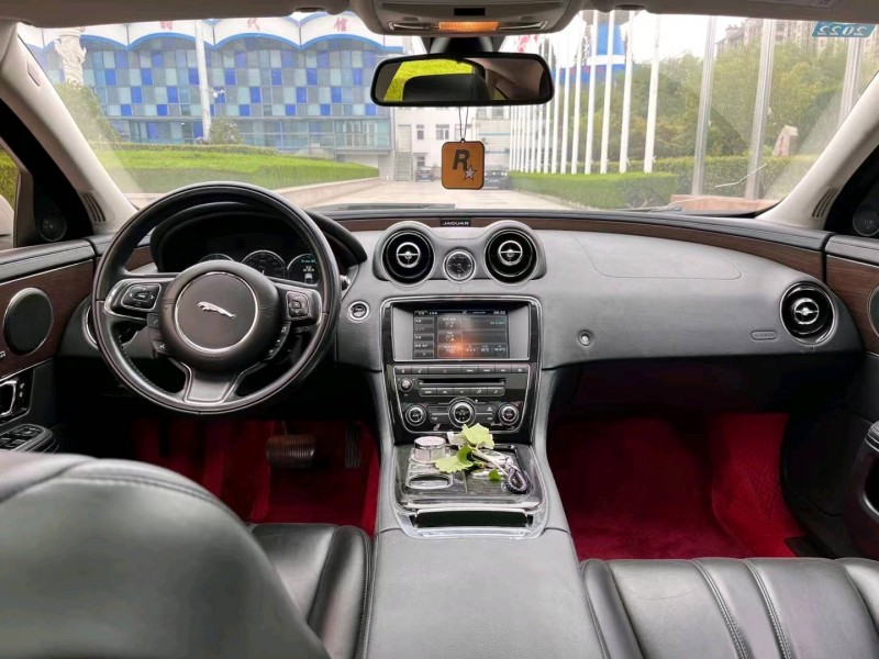 东营16年捷豹XJL4