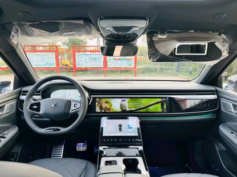 天津23年極狐汽車阿爾法8