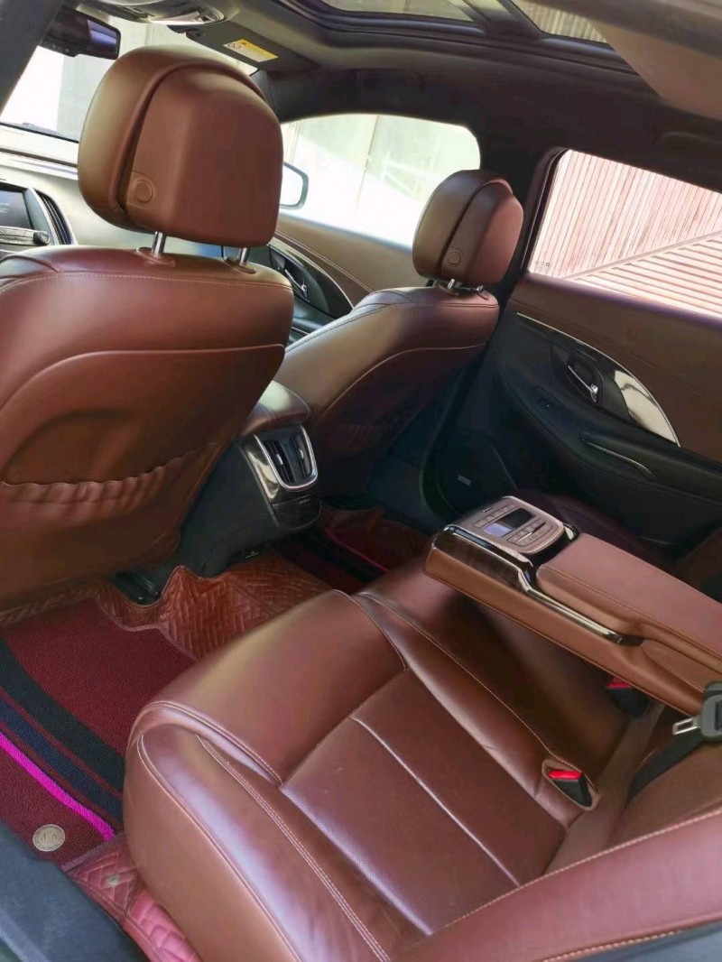 枣庄15年别克君越8