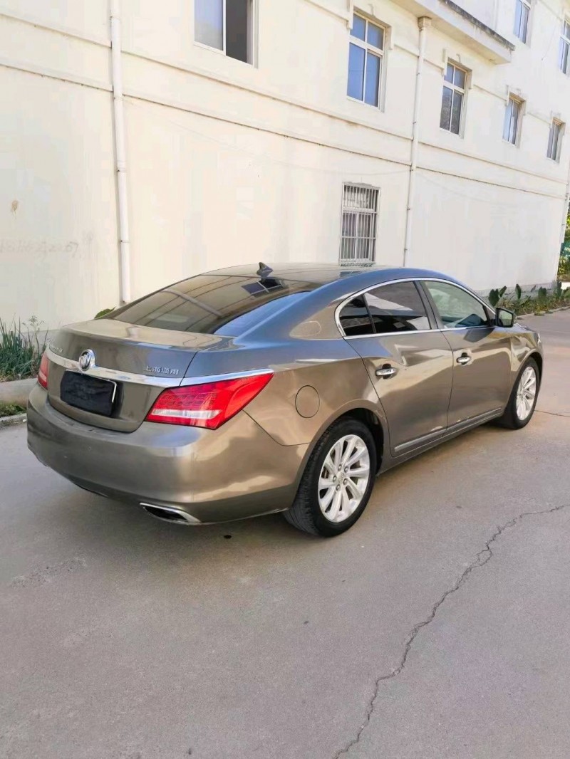 枣庄15年别克君越9