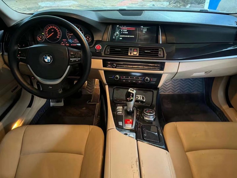 济宁13年宝马5系5