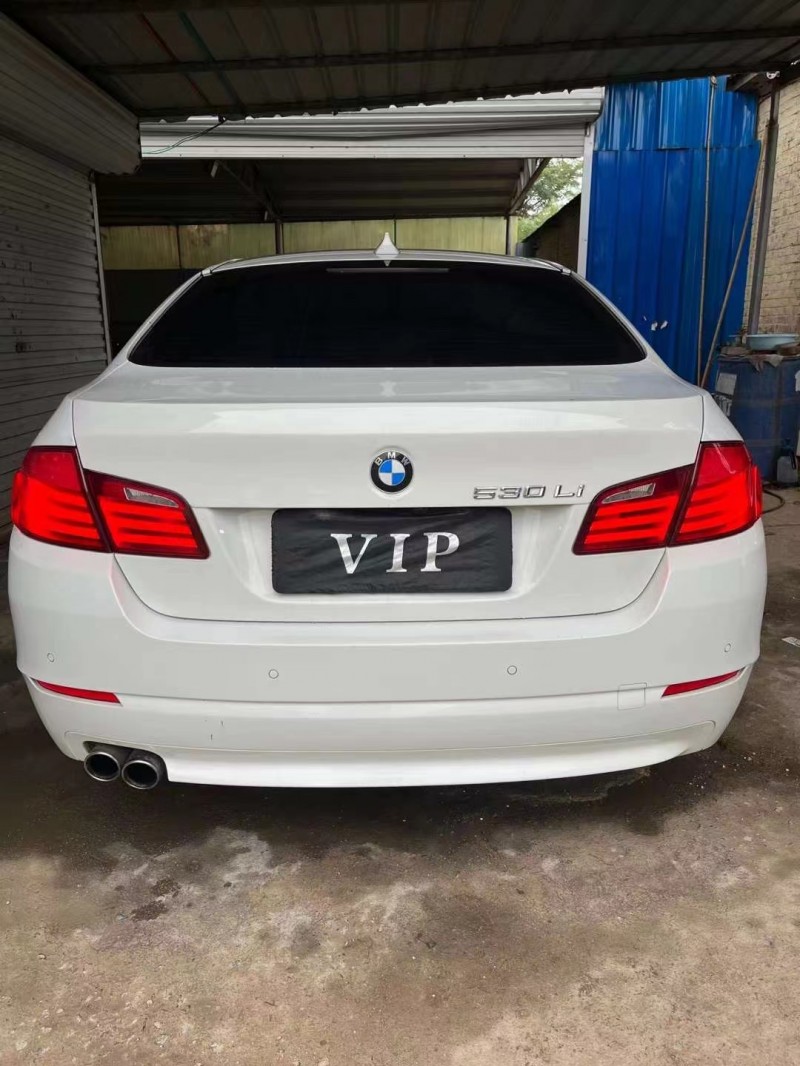 济宁13年宝马5系9