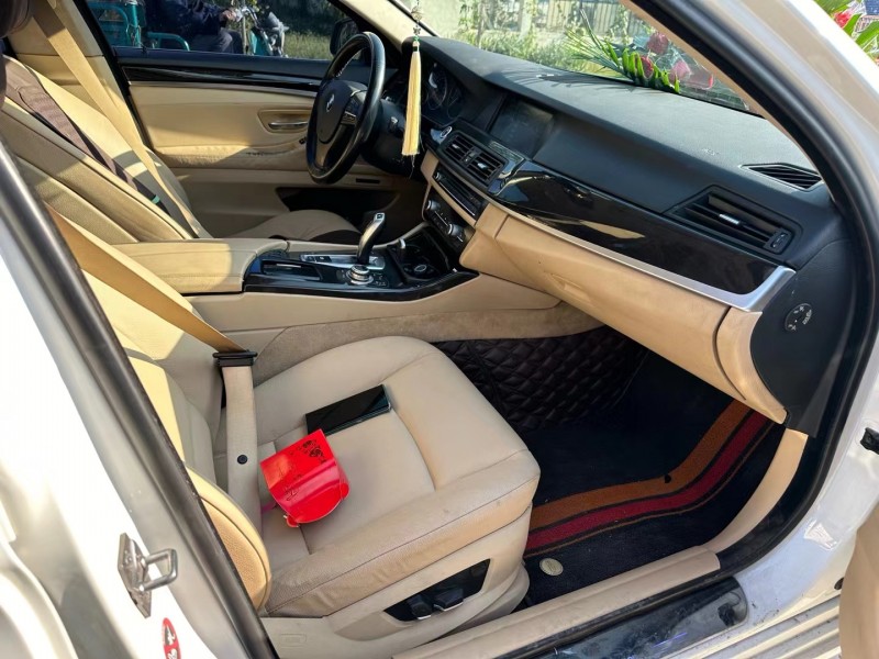 济宁12年宝马5系8