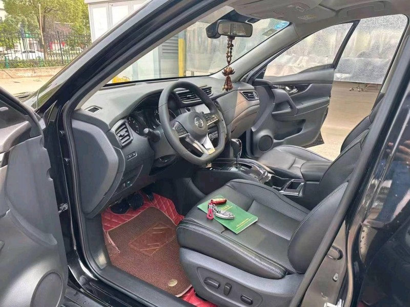 宜昌19年日產奇駿8