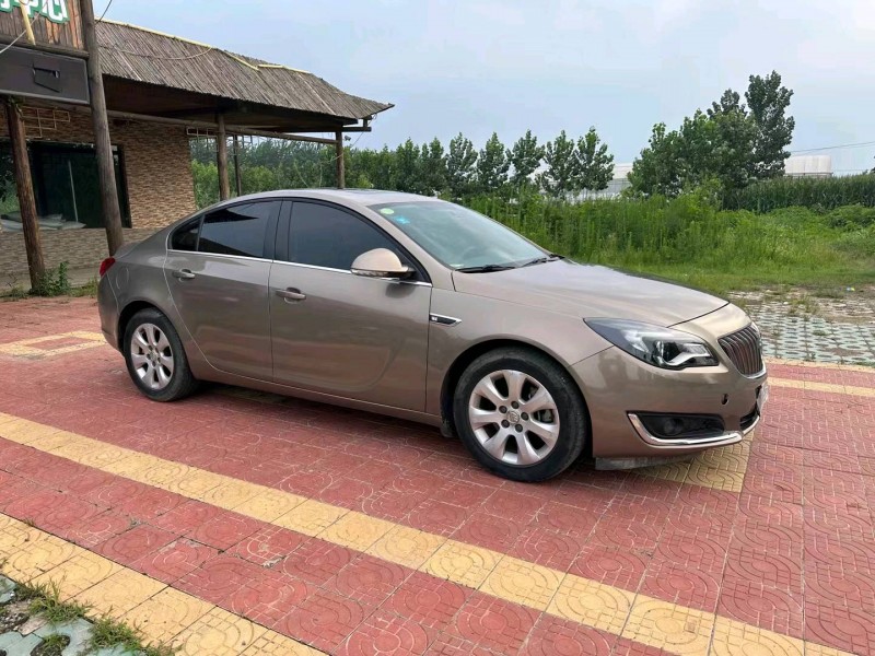 徐州16年别克君威2