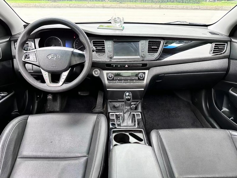 东莞17年现代名图5