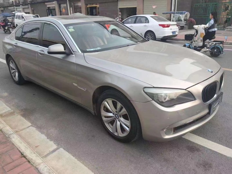 济宁12年宝马7系3