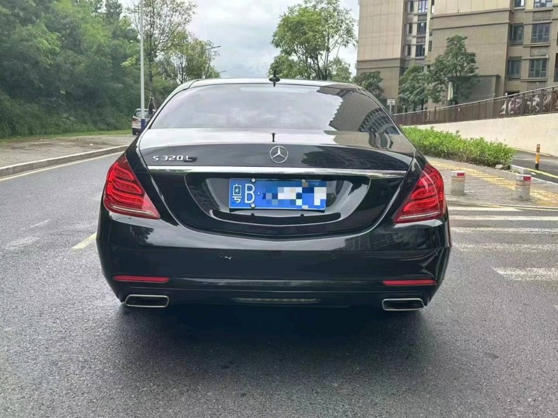 深圳17年奔驰S8