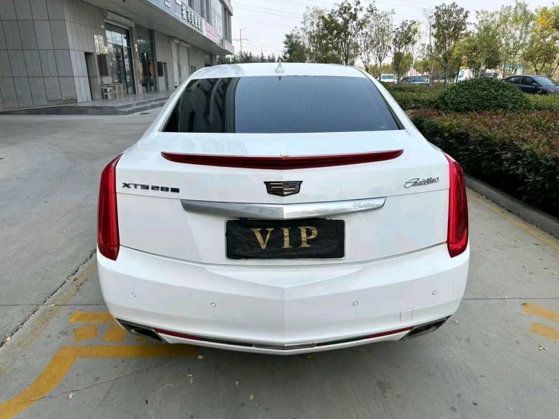 枣庄13年凯迪拉克XTS8