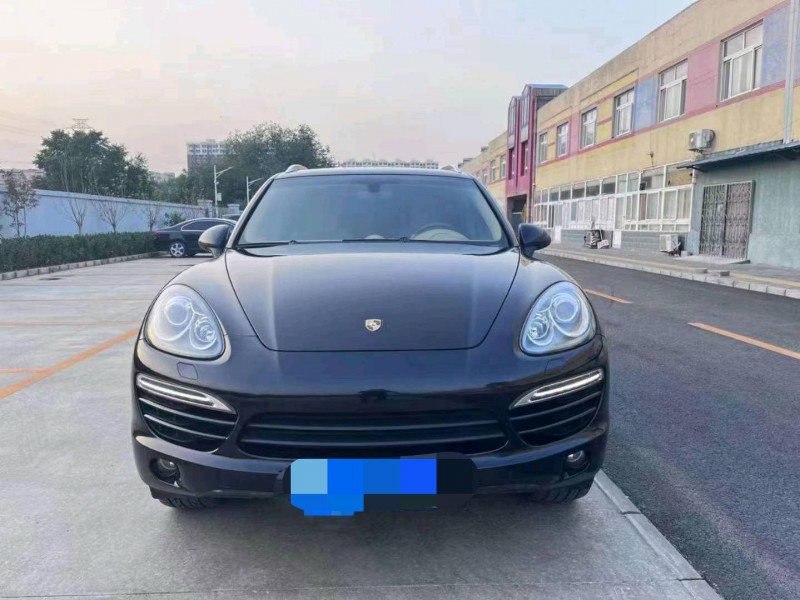 北京13年保时捷卡宴1