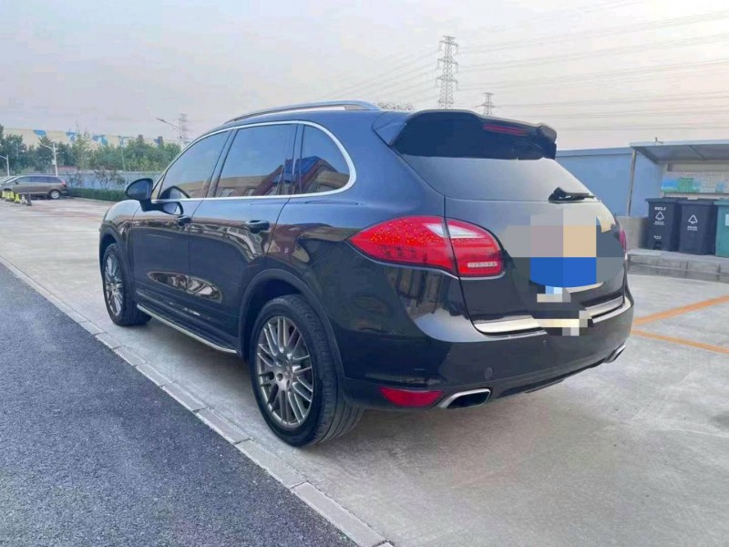 北京13年保时捷卡宴5