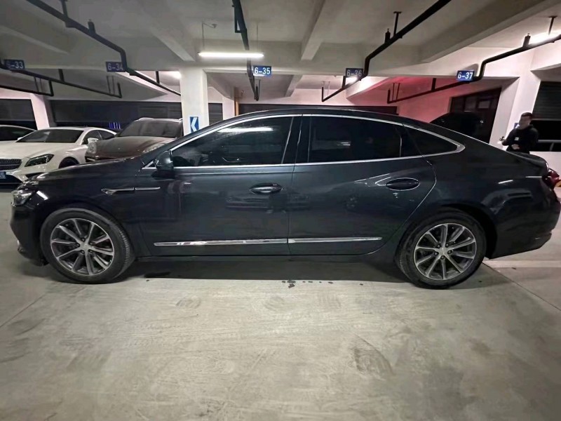 嘉兴21年别克君越3