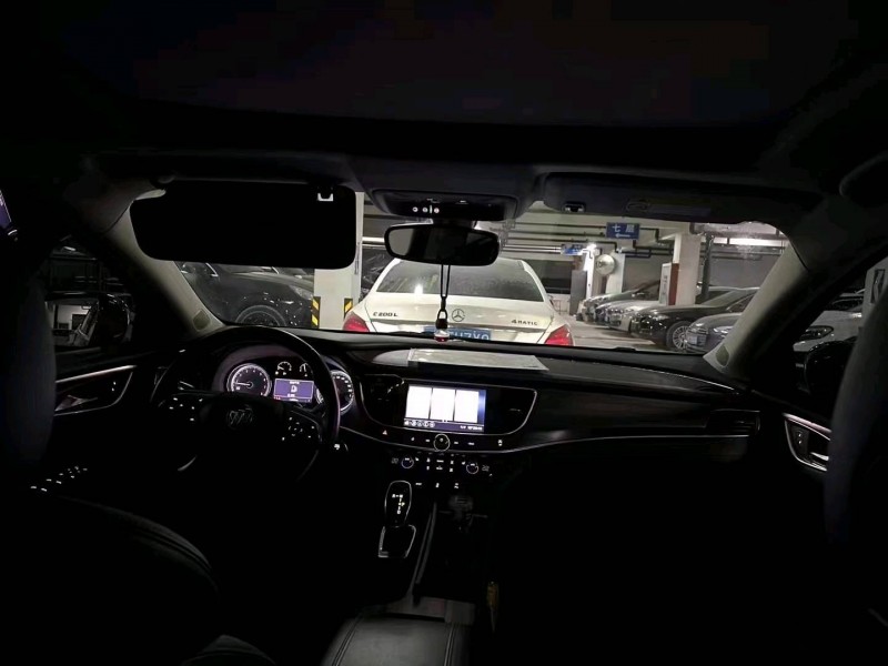 嘉兴21年别克君越9