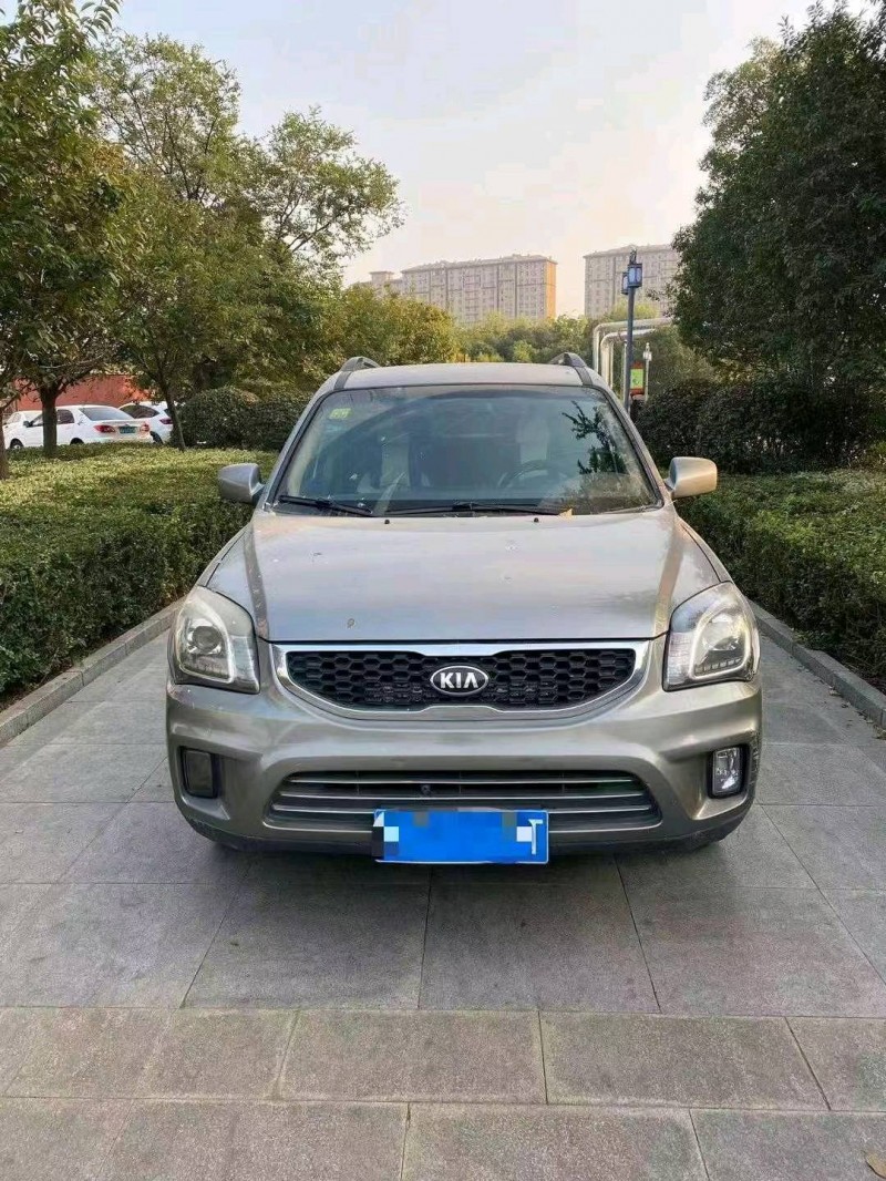 东营13年起亚狮跑1