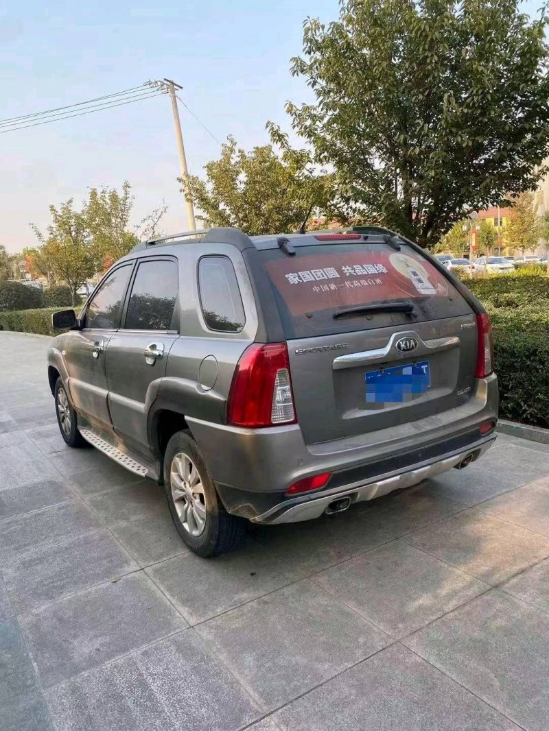 东营13年起亚狮跑3