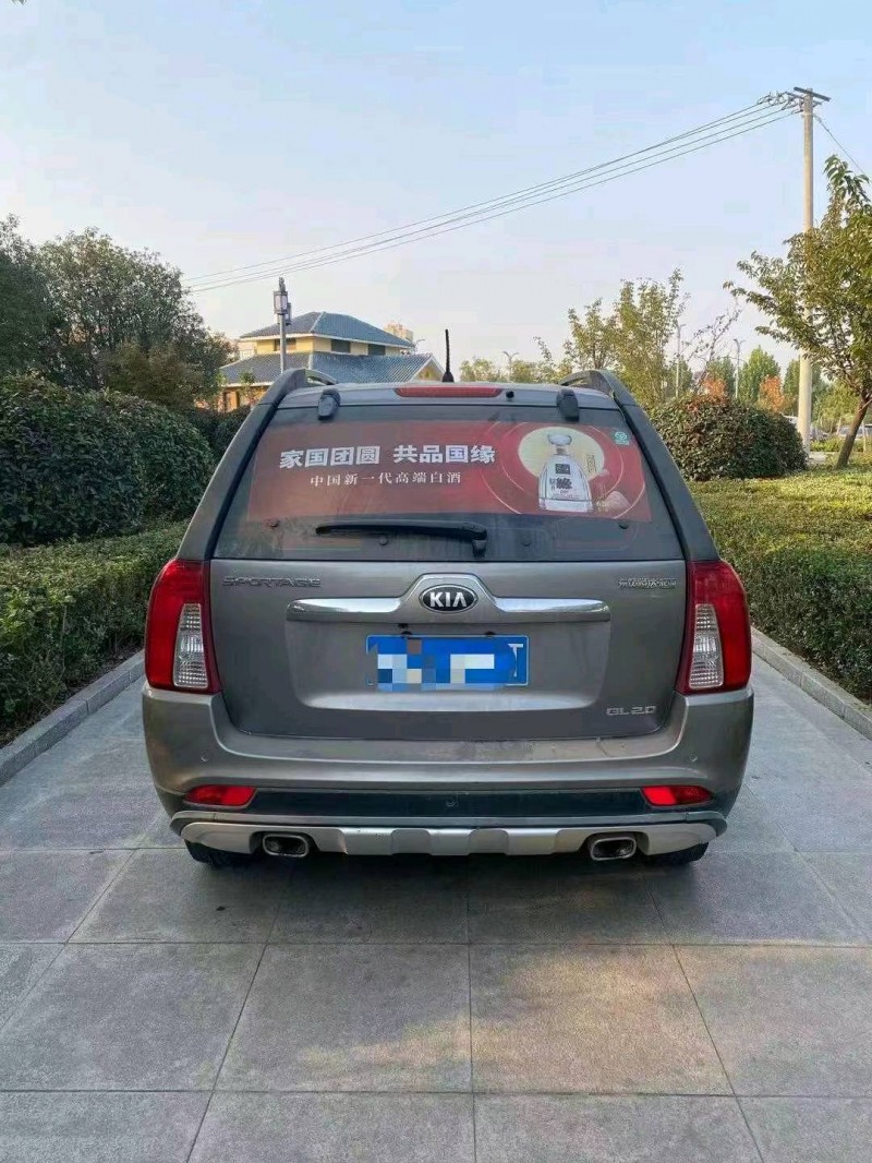 东营13年起亚狮跑8