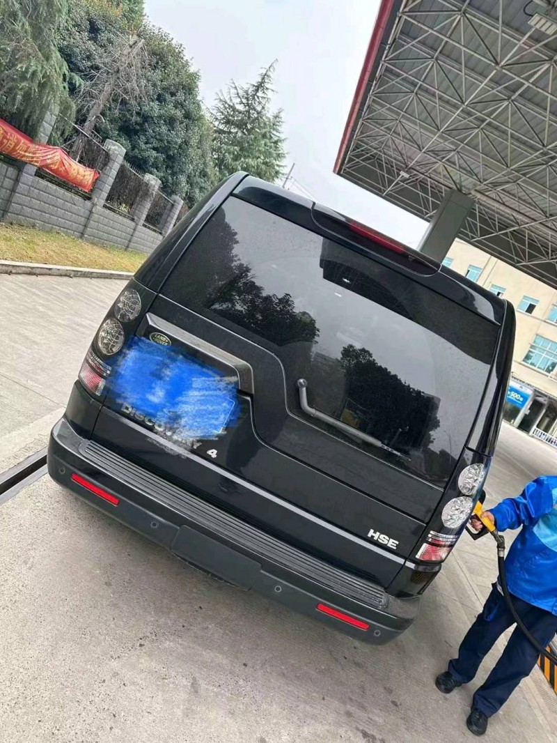 衡阳11年路虎发现6