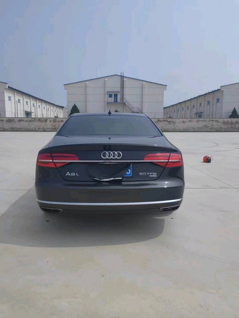 天津15年奧迪A8L9