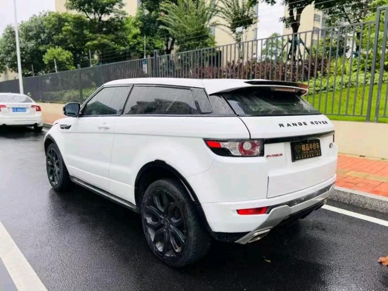 东莞12年路虎极光7