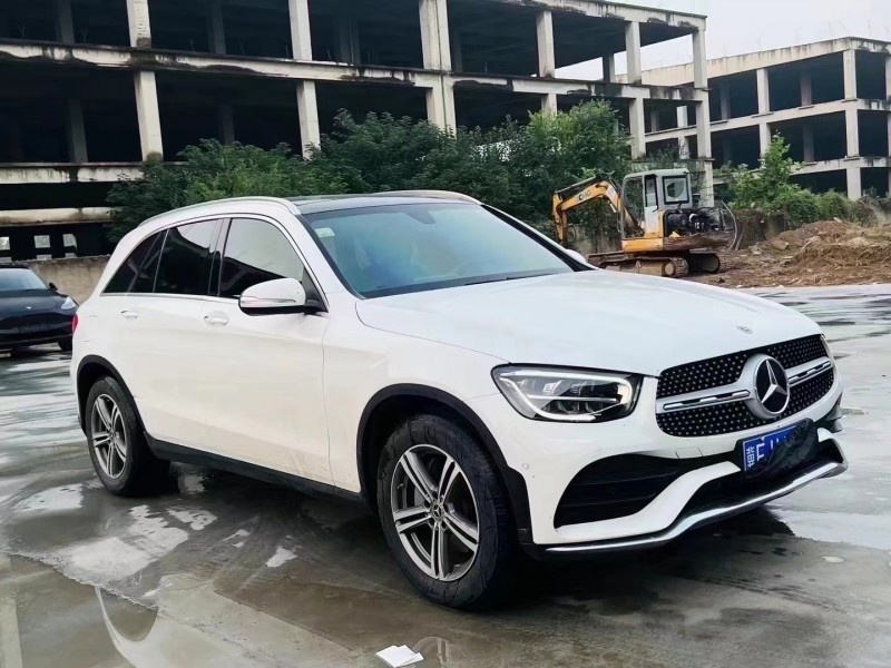 济宁19年奔驰GLC3