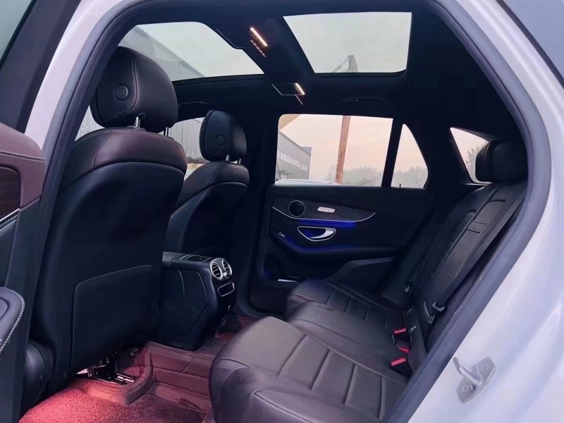 济宁19年奔驰GLC7