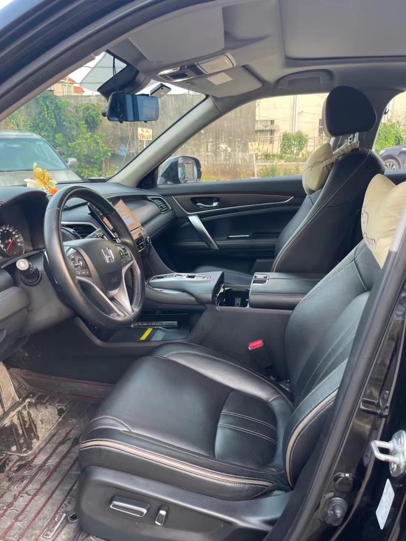 济宁20年本田冠道4