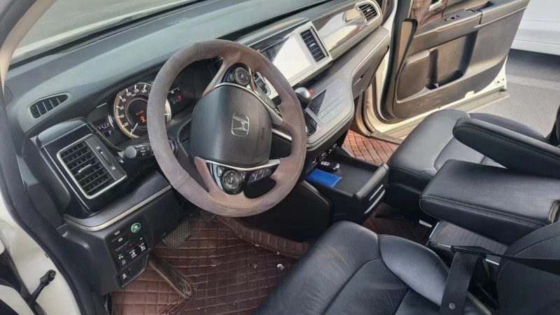 淄博16年本田艾力绅5