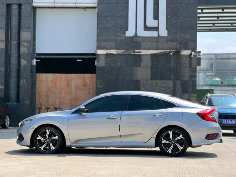 东莞18年本田思域7