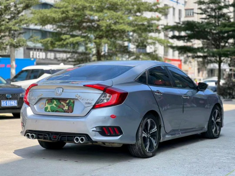 东莞18年本田思域8