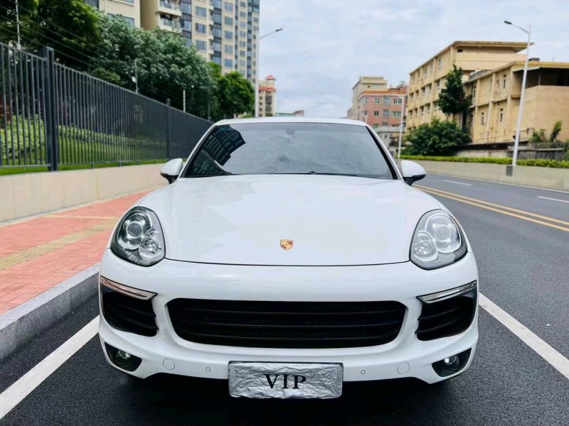 东莞17年保时捷卡宴1