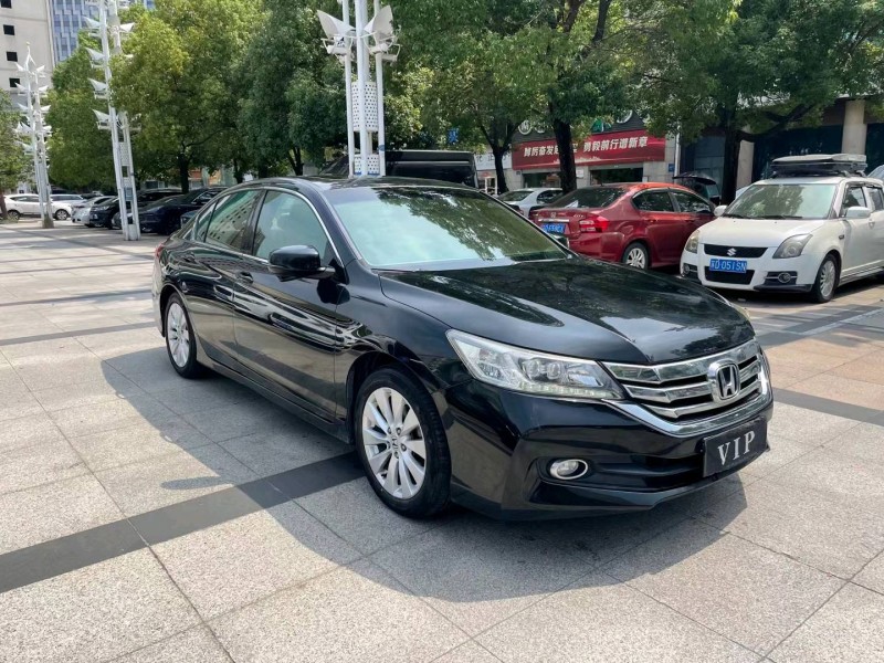 徐州15年本田雅阁3