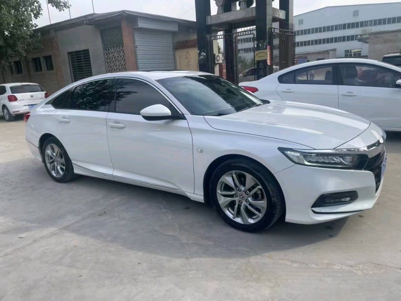 石家庄19年本田雅阁2