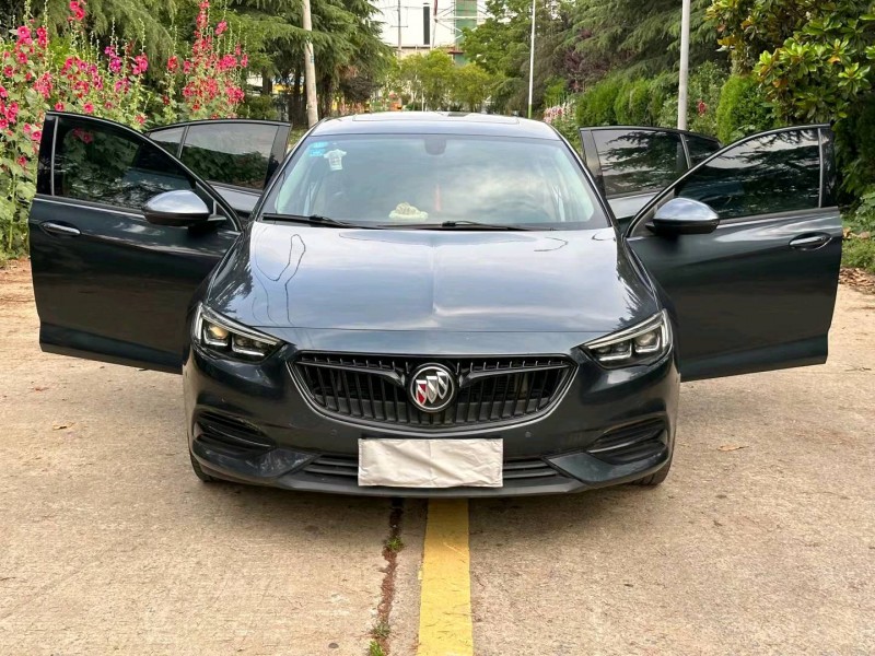 徐州20年别克君威1