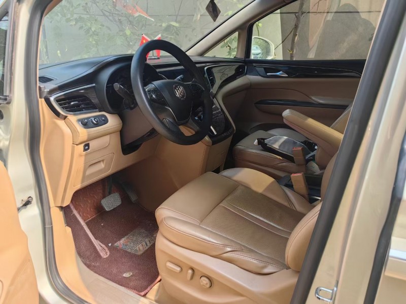 济宁18年别克GL84